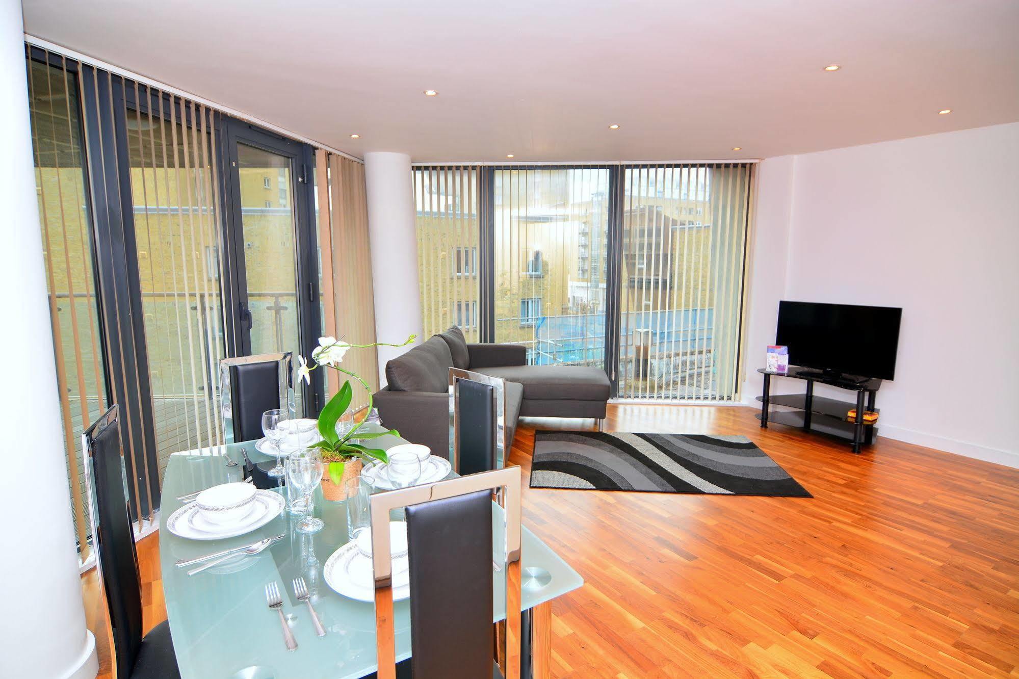 Apartment Wharf - Canary South London Exteriör bild