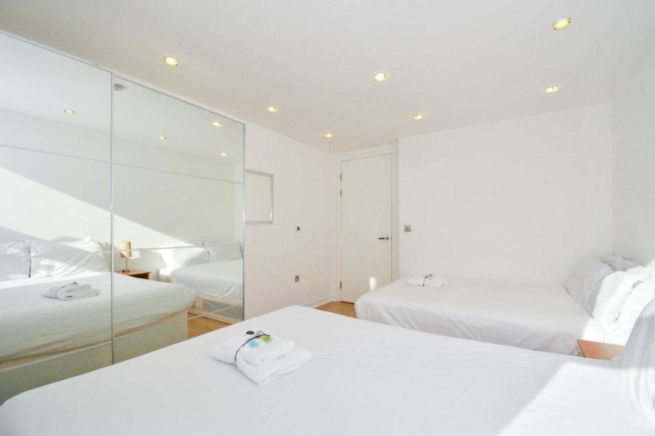 Apartment Wharf - Canary South London Exteriör bild
