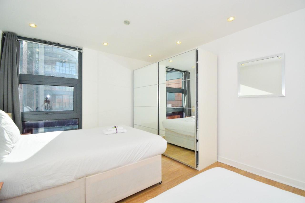 Apartment Wharf - Canary South London Exteriör bild
